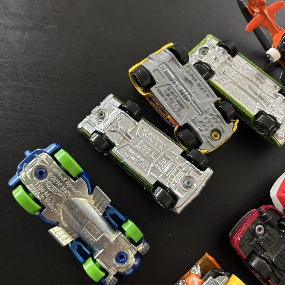 Lot 11 Hot Wheels Cars Model Toys Helicopter, Krazy 88, Roll Cage Etc Mattel‎